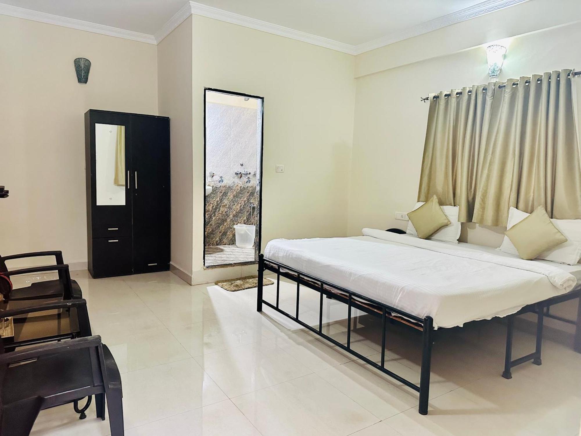 Hotel Leela Inn Candolim Marmagao Exterior photo